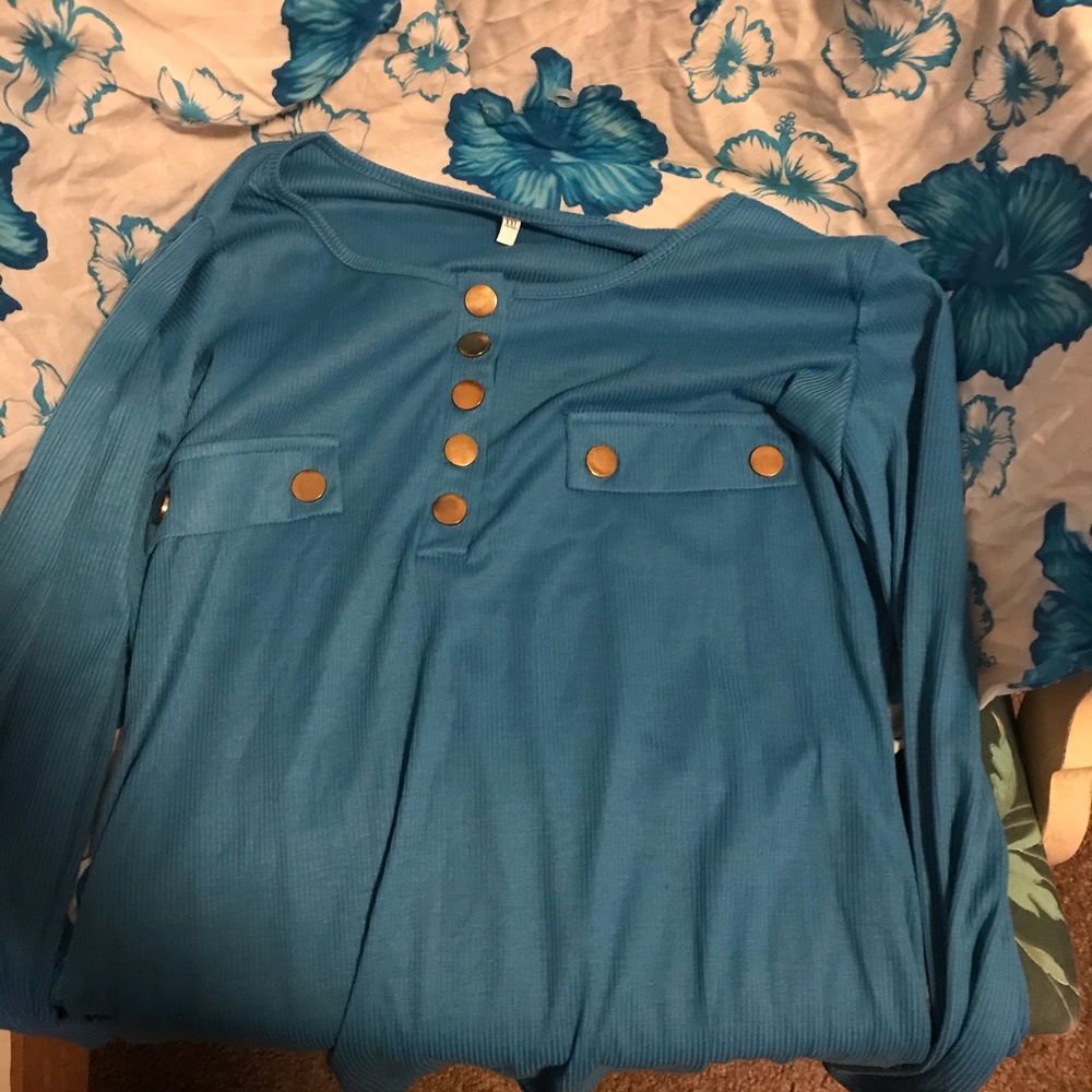 BLUE SHIRT